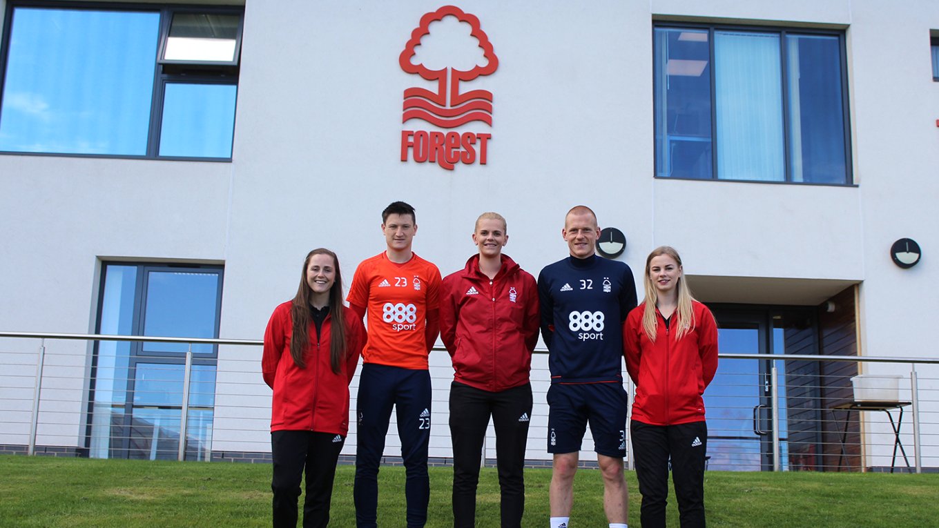 Nottingham Forest - Joueurs, Classement et Transferts - 05/06