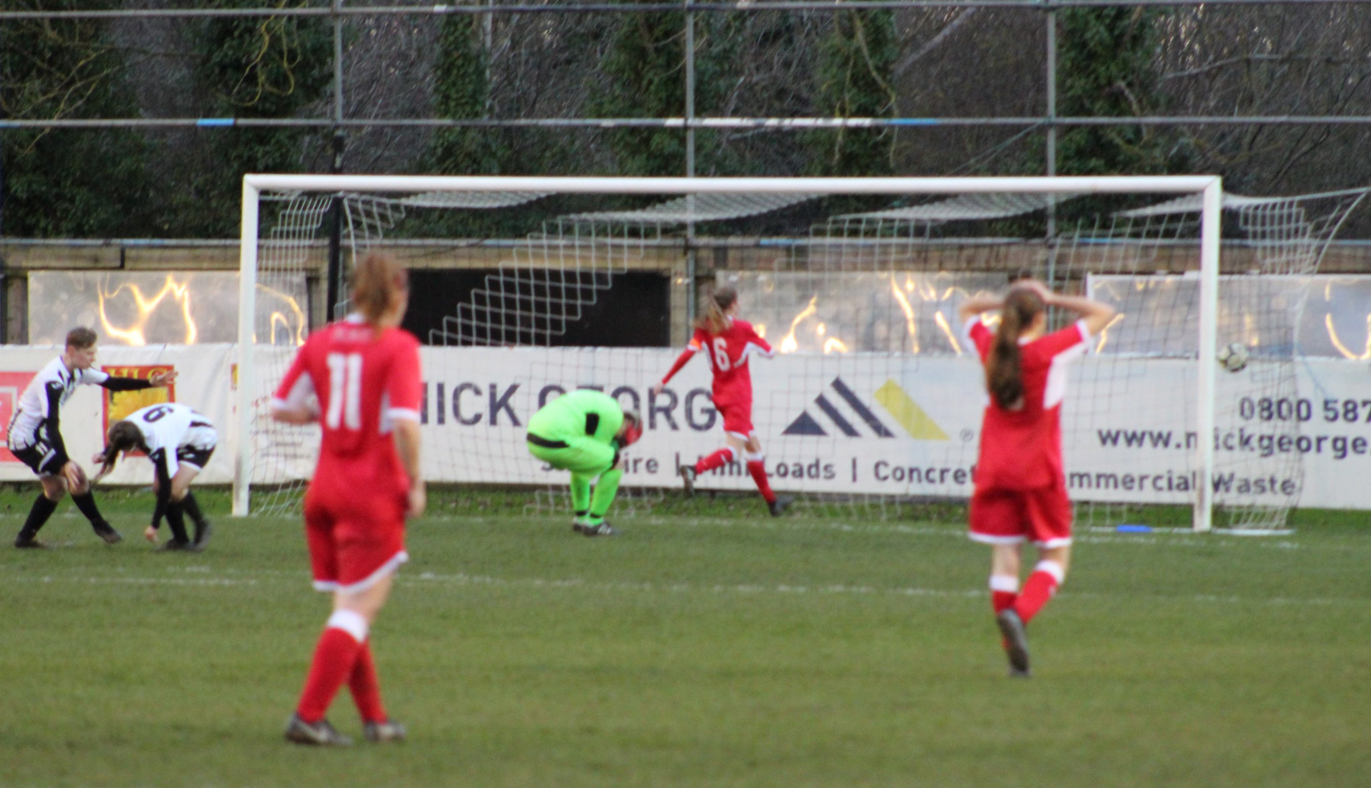 Regional League Round-up: Over 500 at Dulwich Hamlet as Ebbsfleet United  win - SheKicks