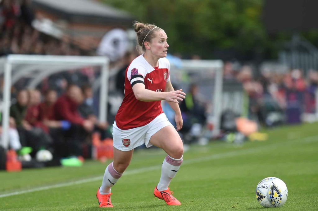 Caitlin Foord signs new Arsenal contract