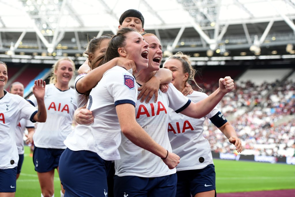 Spurs celebrate a second goal at London Stadium