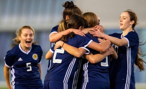 Scotland U-17s celebrate goal against Montenegro