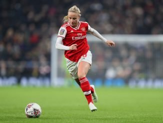 Beth Mead signs new contract