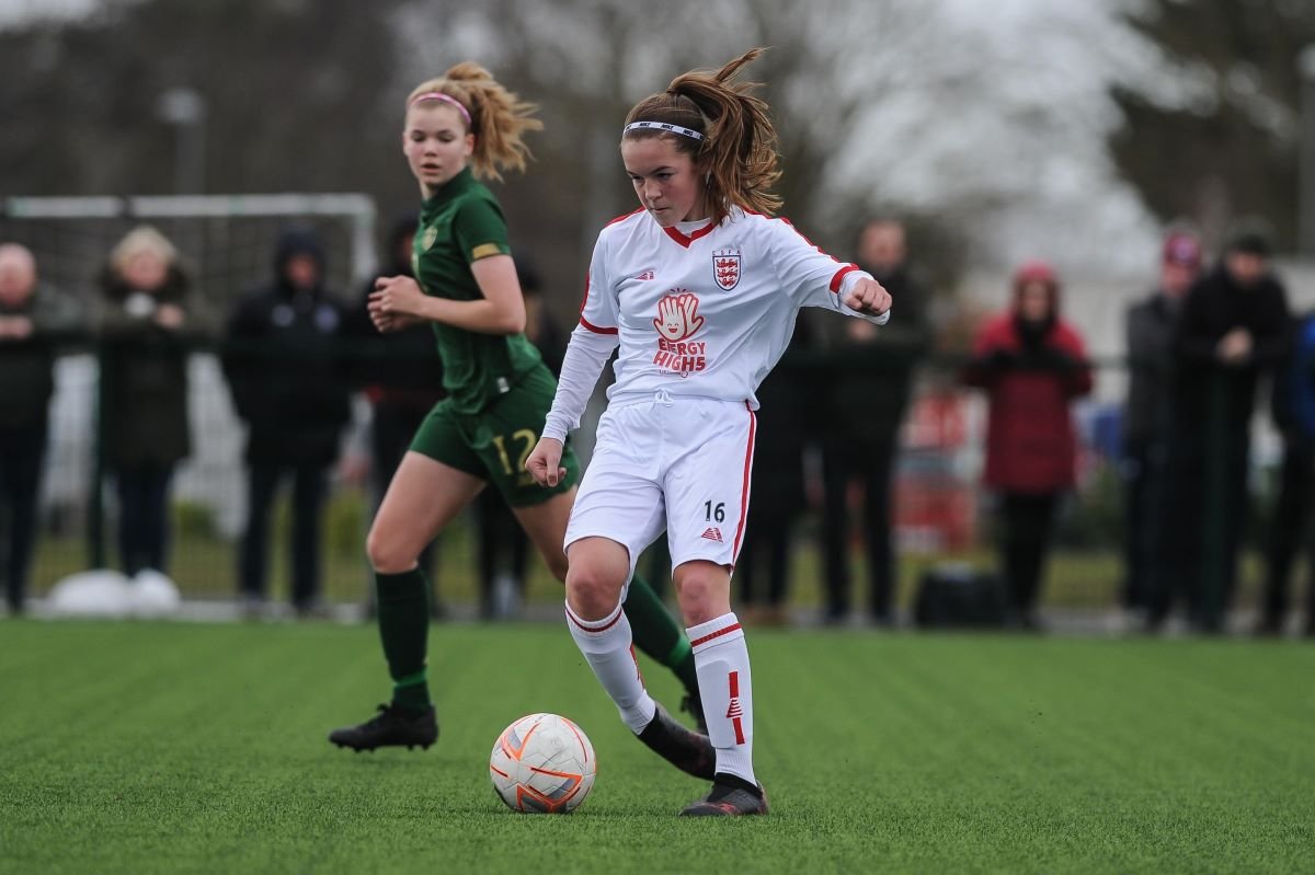 Irelamnd v England schoolgirls