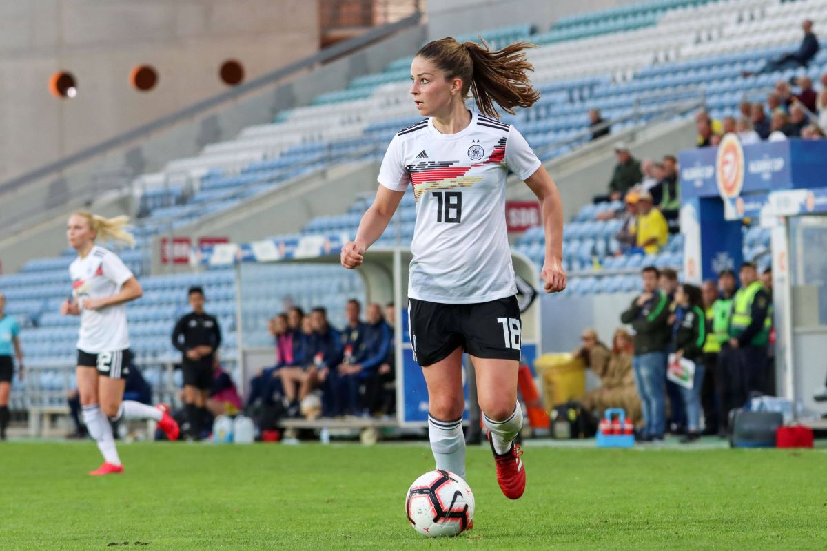 Melanie Leupolz agrees deal with Chelsea