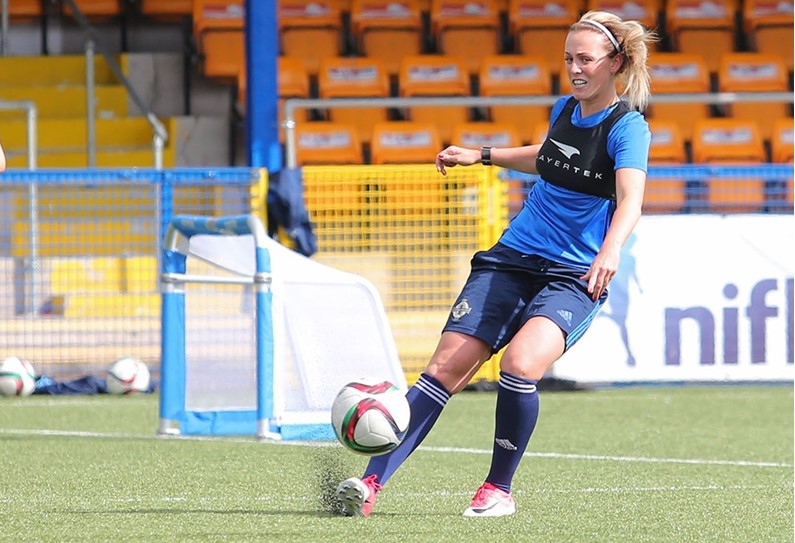 Revcent Forfar signing, Jade Linday