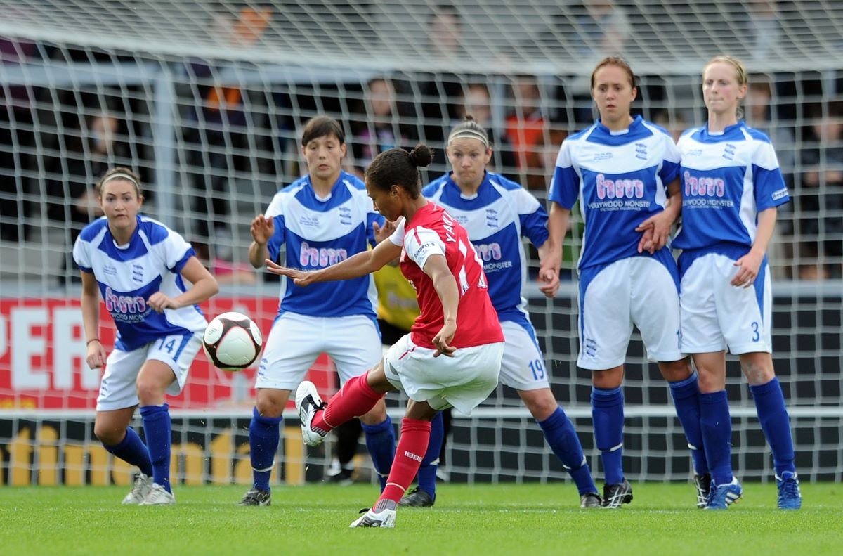 Rachel Yankey of Arsenal Ladies FC scores her side's third goal