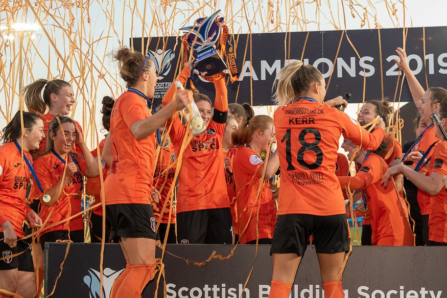 Glasgow City lift the 2019 SWPL trophy