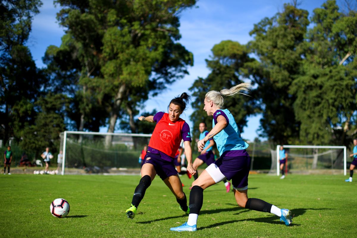 Lucy bronze and Alex Greenwood