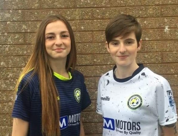 Sions Swifts new signings, Caitlin and Kirsty McGuiness