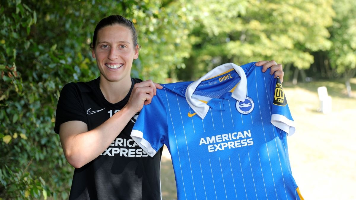 Brighton's new signing, Rebekah Stott