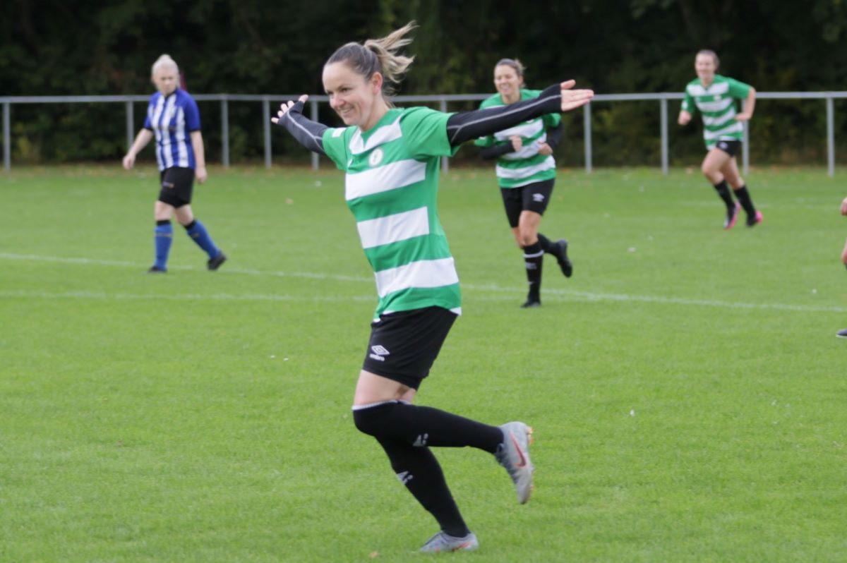 Michaela Thompson after putting Northwich Vixens ahead