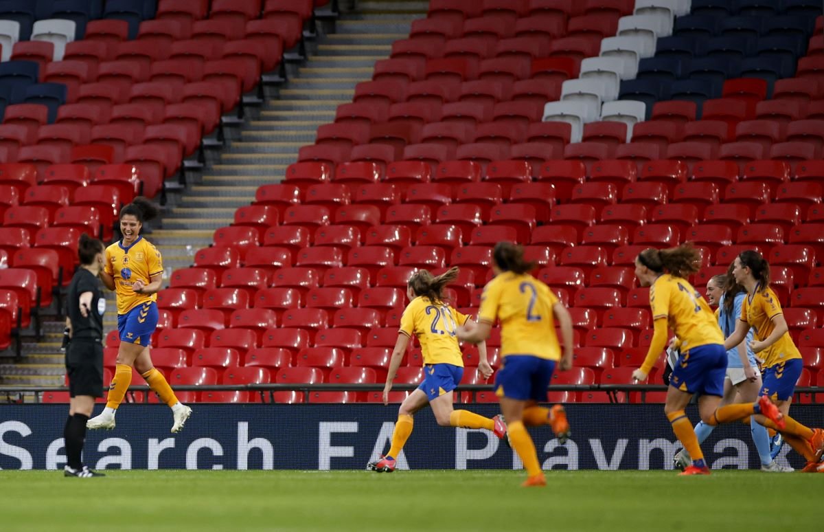 Valerie Gauvin celebrates the equaliser