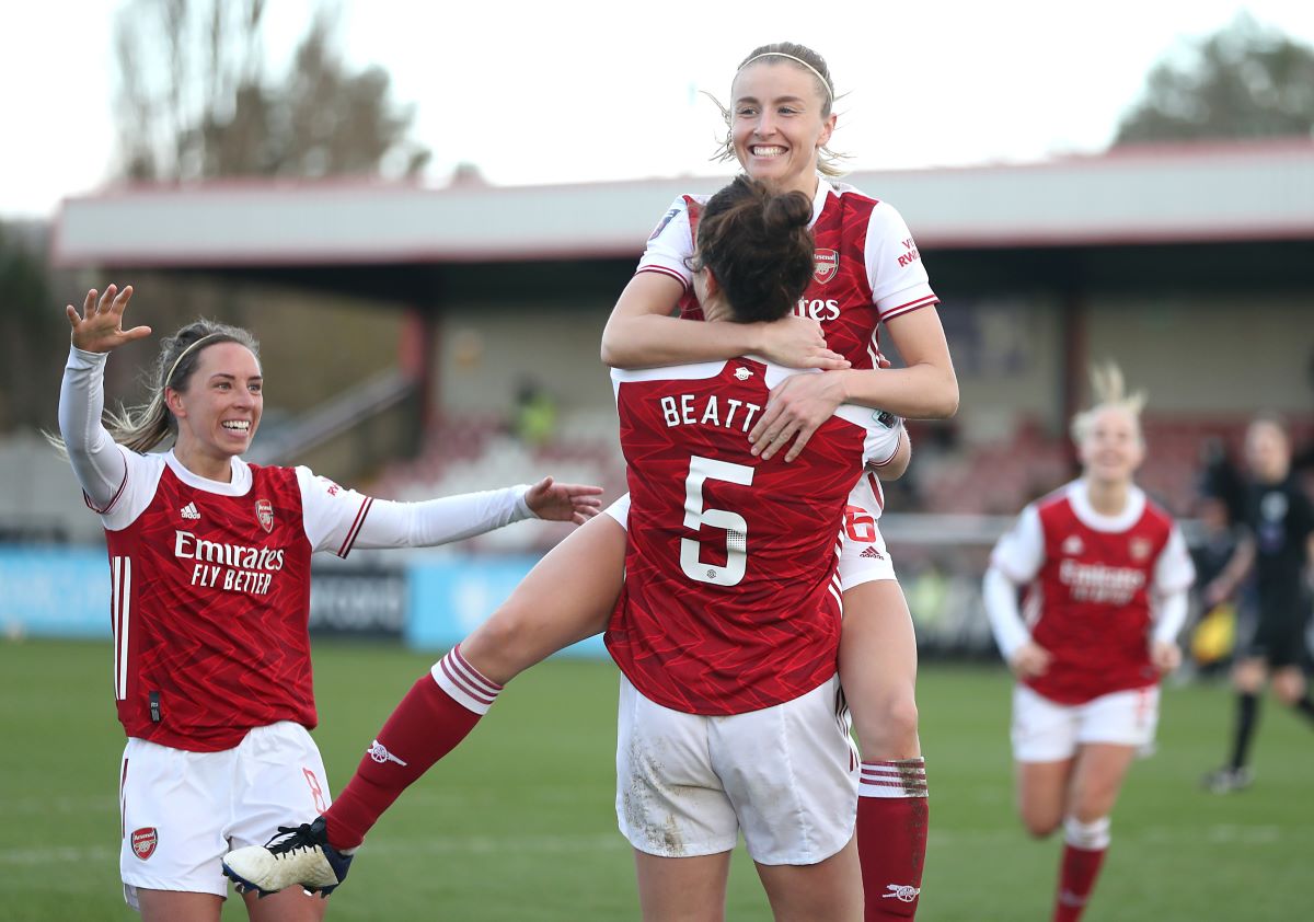 Jen beattie goal celebrated