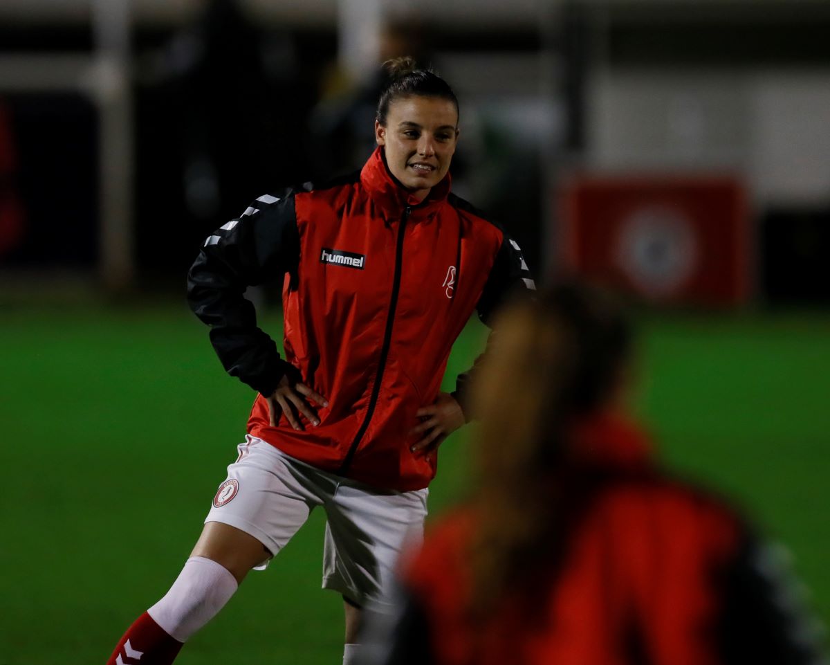 Bristol City's Chloe Logarzo warms-up for a midweek match