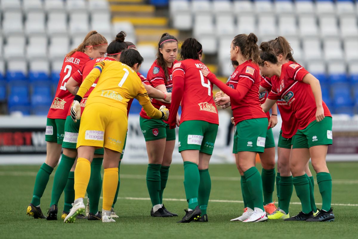 Coventry United huddle