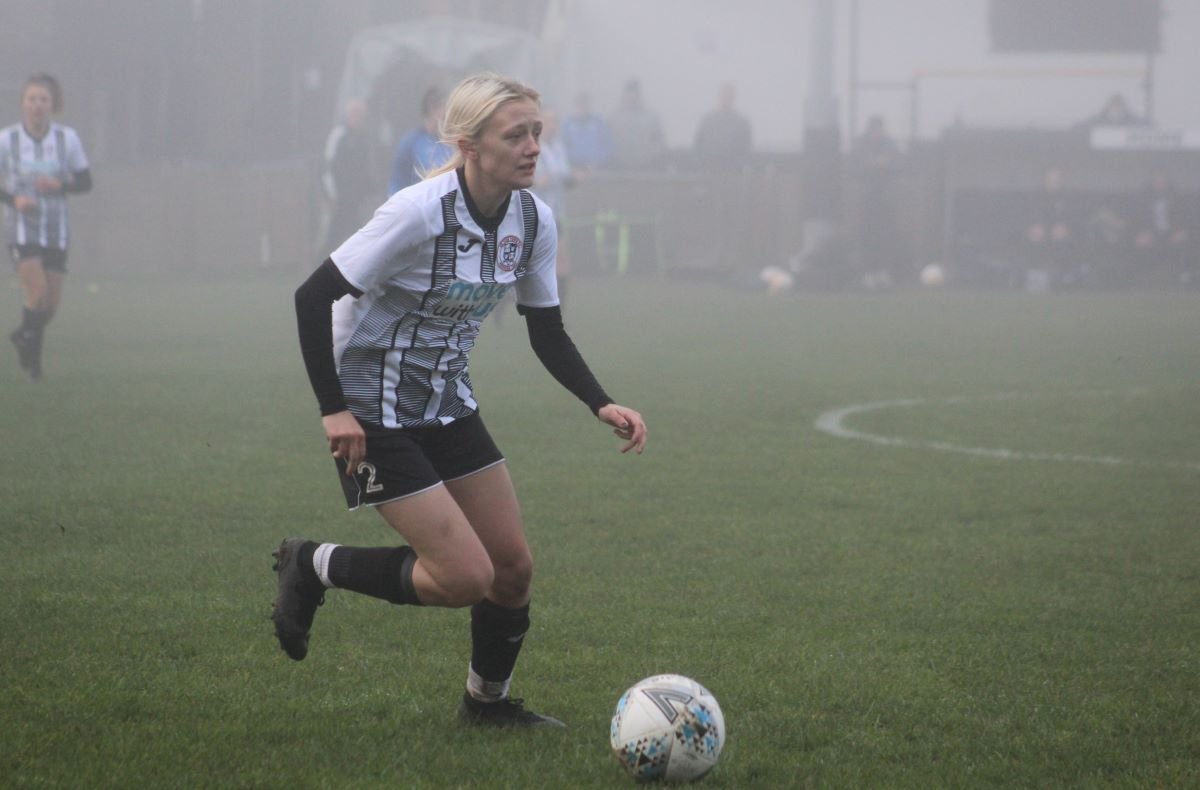 St Ives Town v AFC Dunstable in the fog