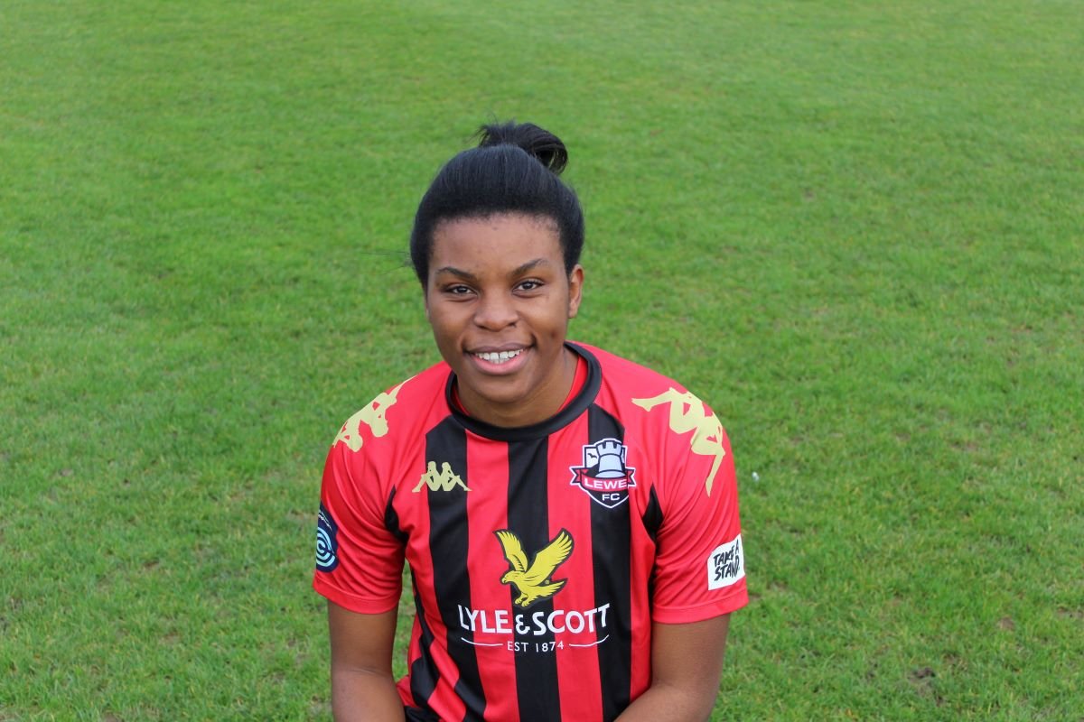 Lewes's new signing, Ini Umotong