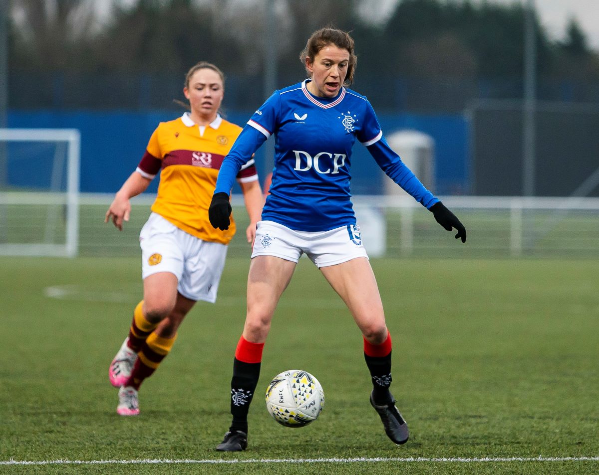 SWPL Player of the Month, Lizzie Arnot