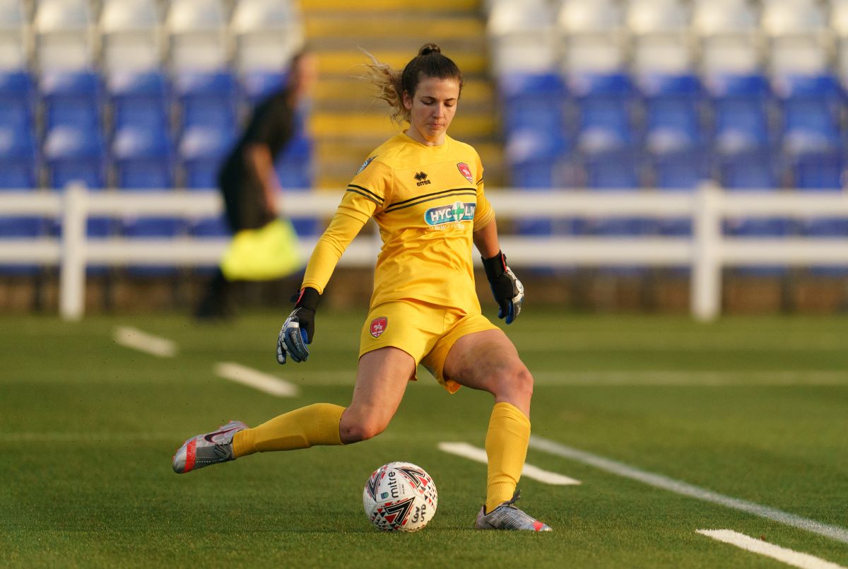 New contract for Coventry's Olivia Clsrk