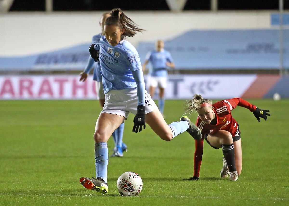 Manchester City's Caroline Weir scores