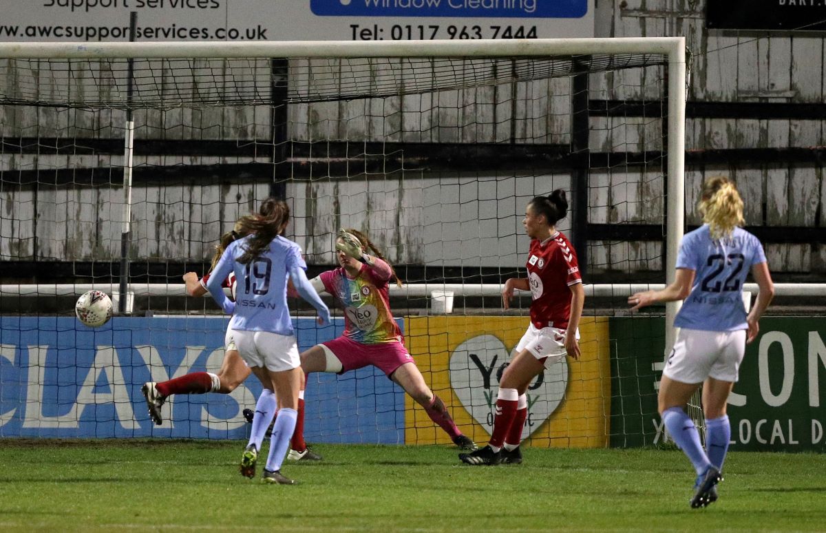 Caroline Weir scores for Man City