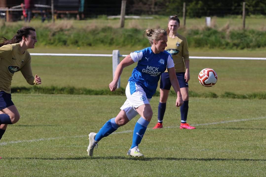 Peterborough United venció a Oadby y Wigston