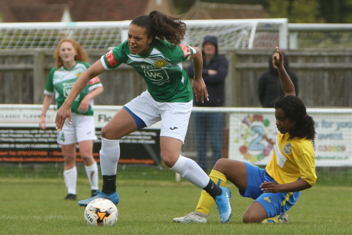 Moneyfields venció a Abingdon Town en la final de la Copa Subsidiaria de la Liga Sur.