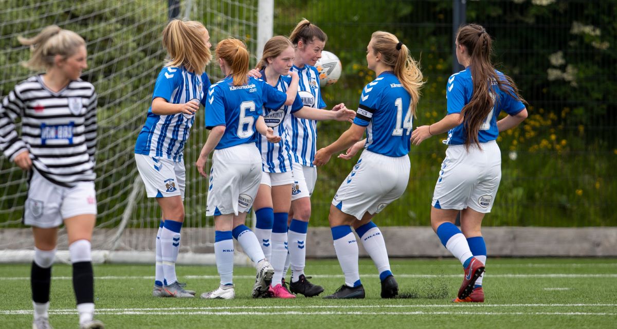 Kilmarnock celebrate a goal against Queen's Park