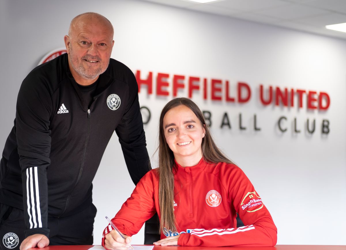 Kasia Lipka signing new Sheffield United contract