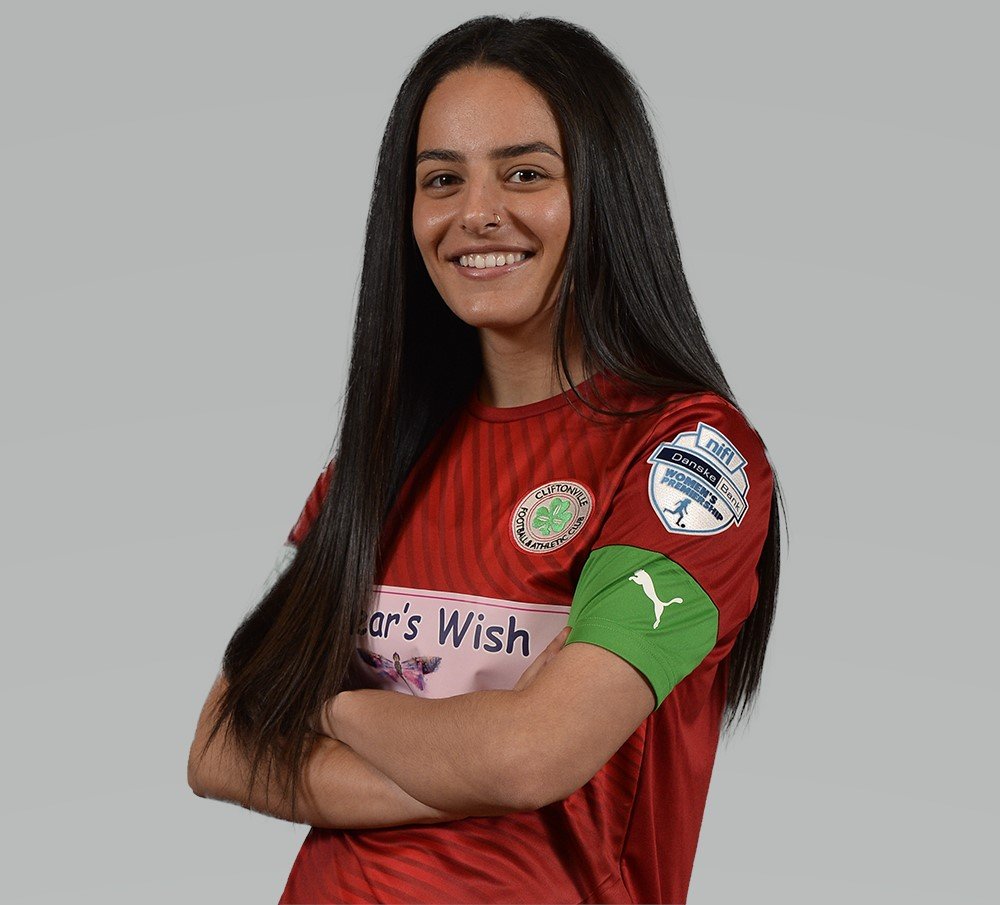 La goleadora de Cliftonville Louise McDaniel