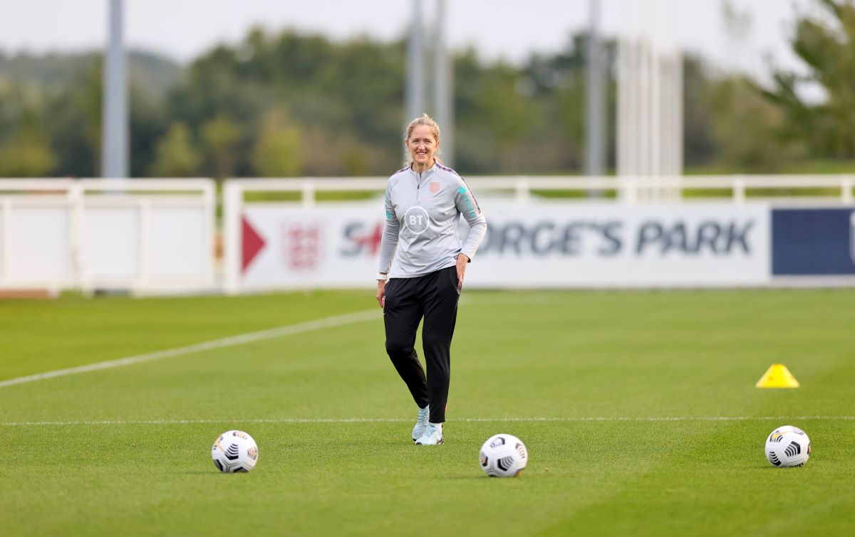 Dawn Scott to leave FA post