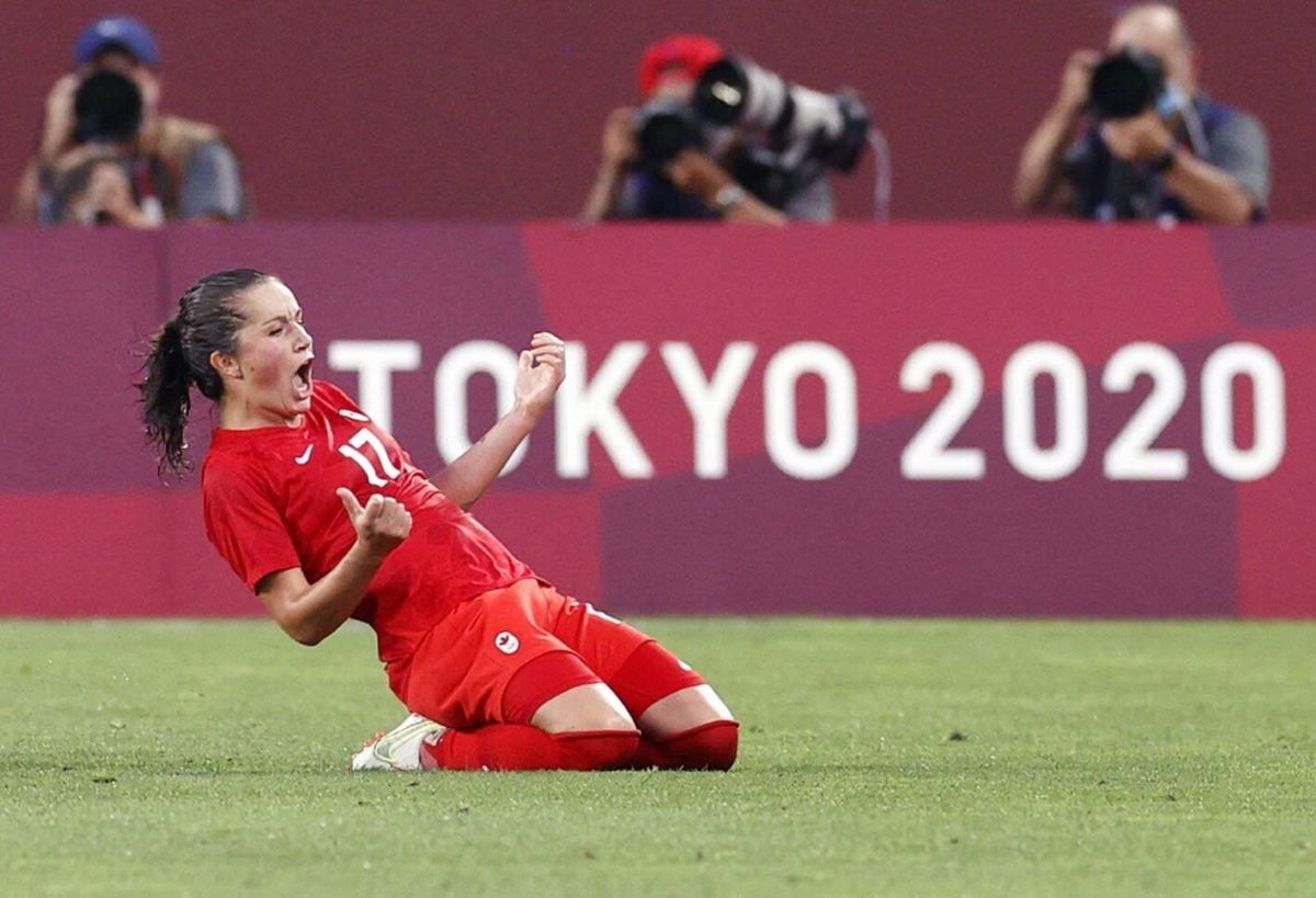 Canada's jessie Fleming celebrates