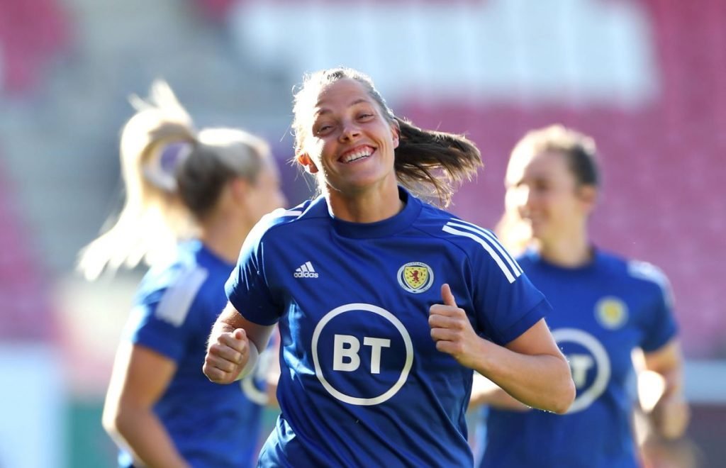 Birmingham City Women sign Lisa Robertson on loan from Celtic SheKicks