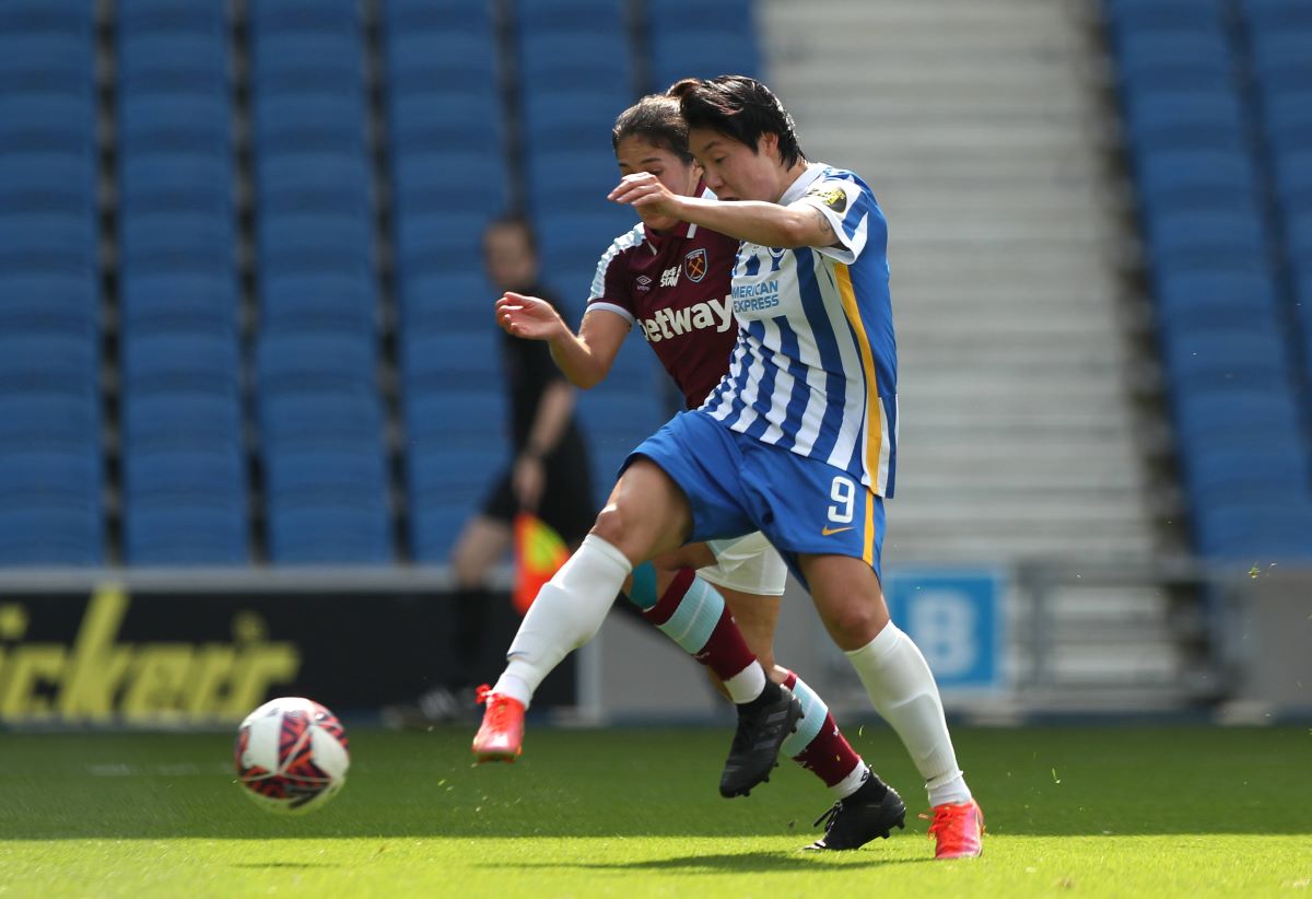 Lee Geum-min scores Brighton's second