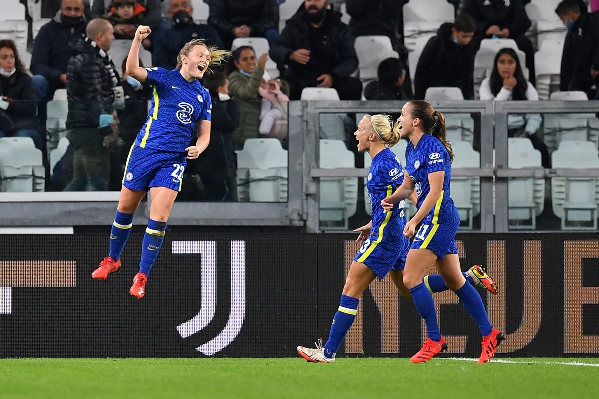 Erin Cuthbert celebrates her goal against Juventus