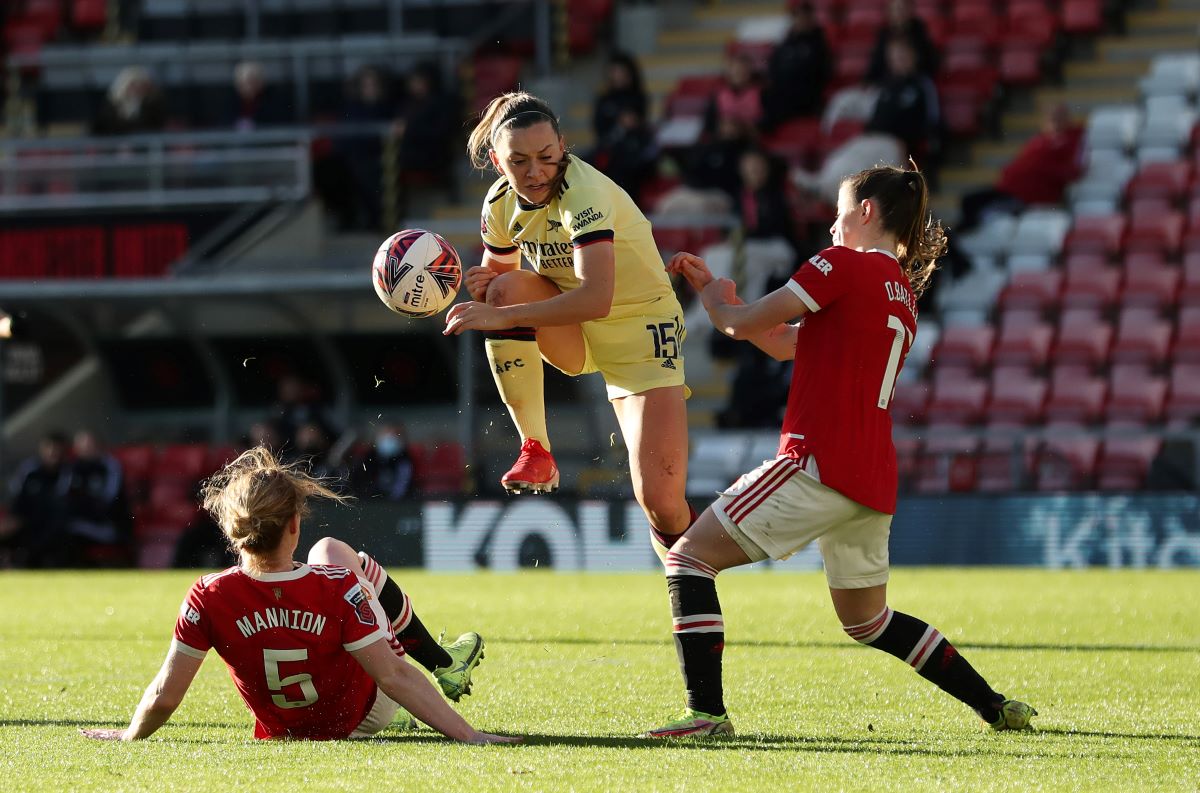 Katie McCabe: I want Arsenal to win, but a strong women's league too