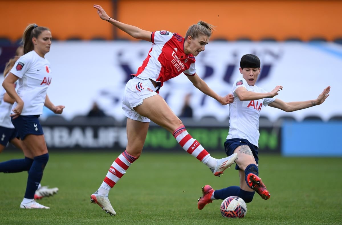 Record Barclays Women's Super League crowd watch Arsenal win derby -  SheKicks