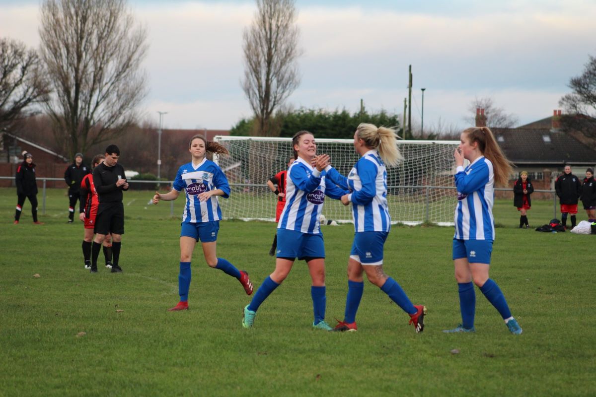 Pools Youth durante una victoria en la Copa del Condado de Durham.