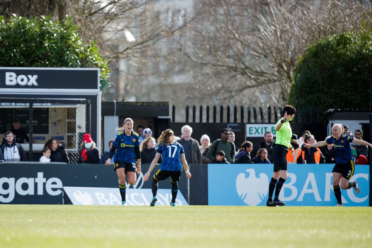 Manchester Uunited women took the lead at Arsenal