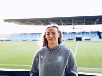 Man City's Chloe kelly signs new contract