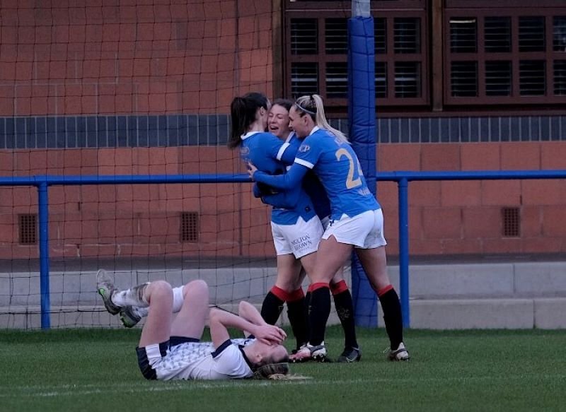 Rangers venció a Glasgow City y se colocó en lo más alto de SWPL 1