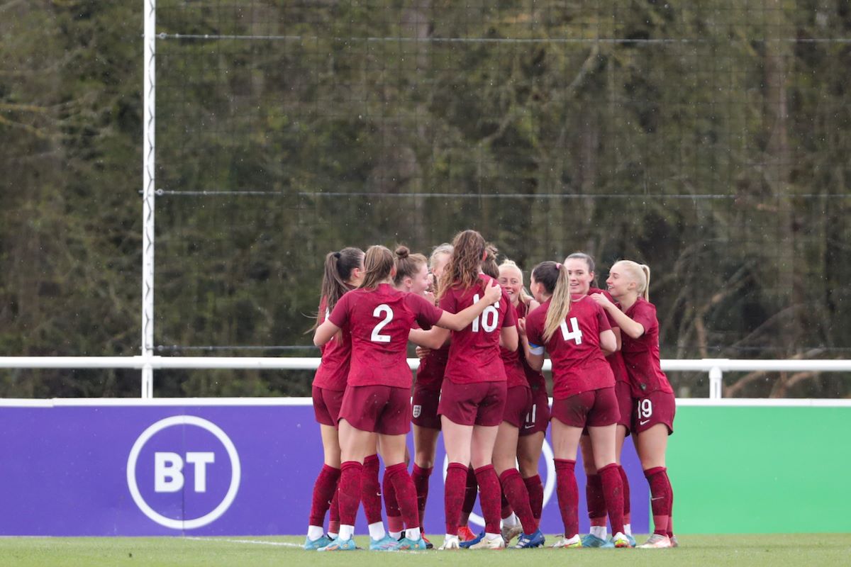 England qualify for U-19 Euros