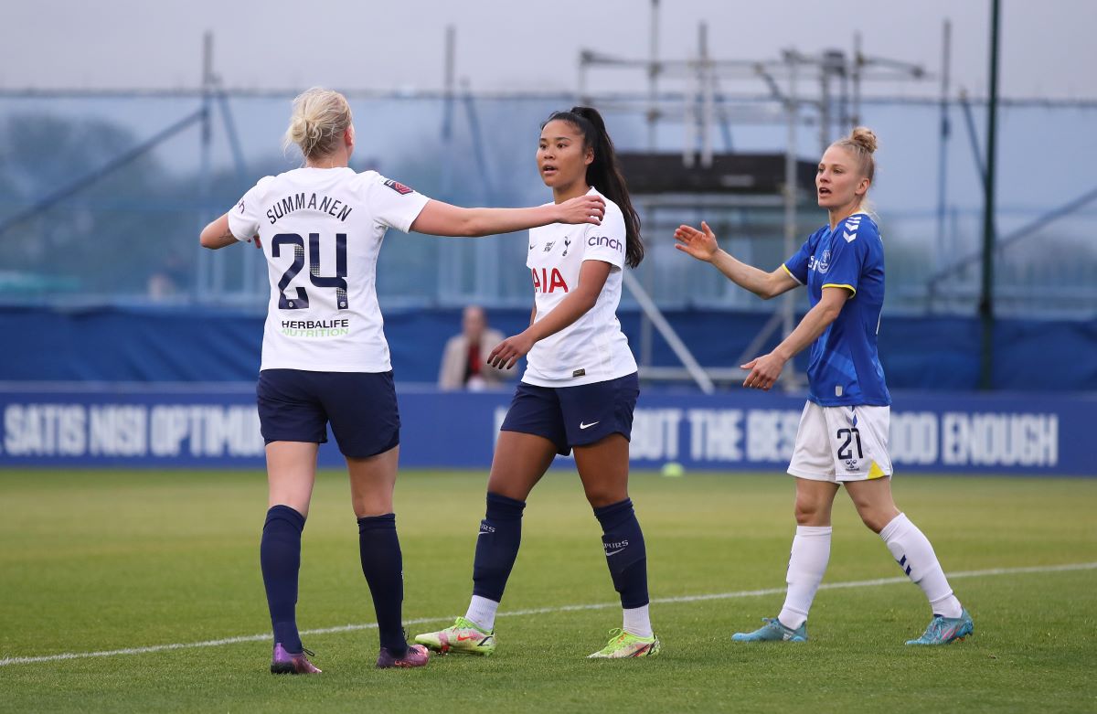 Barclays Fa Wsl Chelsea Women Win With Second Half Penalty Shekicks