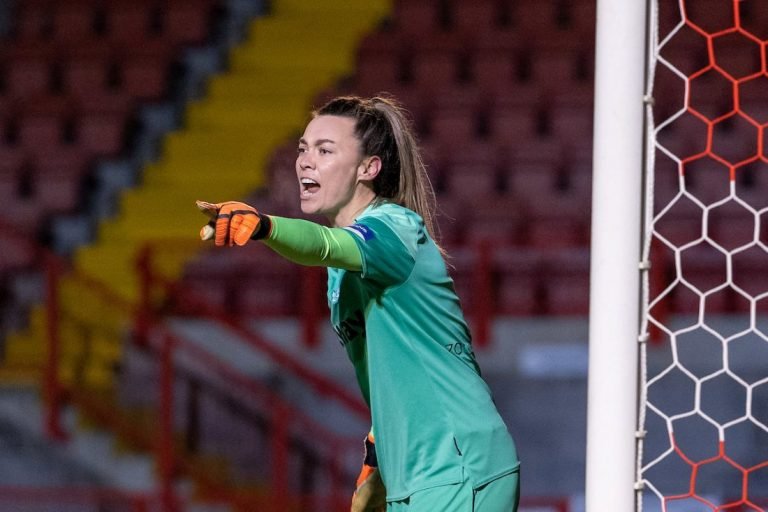 West Ham Womens Keeper Mackenzie Arnold Commits To Two More Years