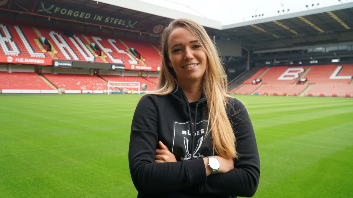 Nina Wilson signs new Sheffield United deal