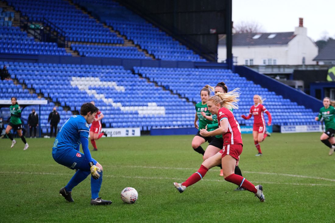 Liverpool's Ceri Holland signs new contract