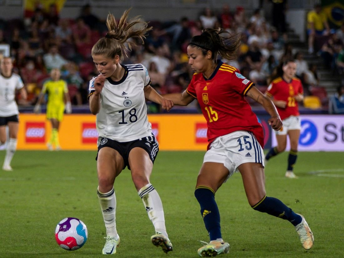 Germany beat Spain to win WEURO2022 group