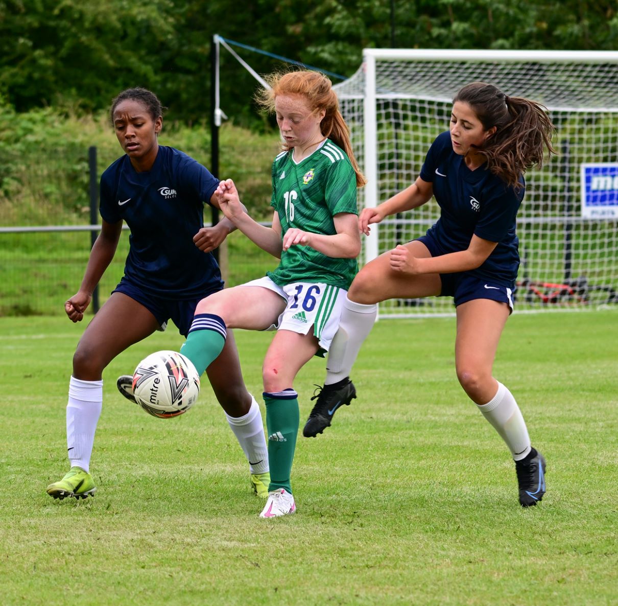 Irlanda del Norte v Surf Select