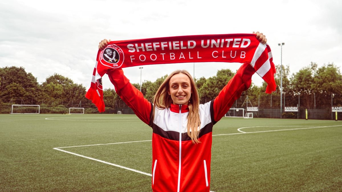 heffield Uited's new signing, Sophie Haywood