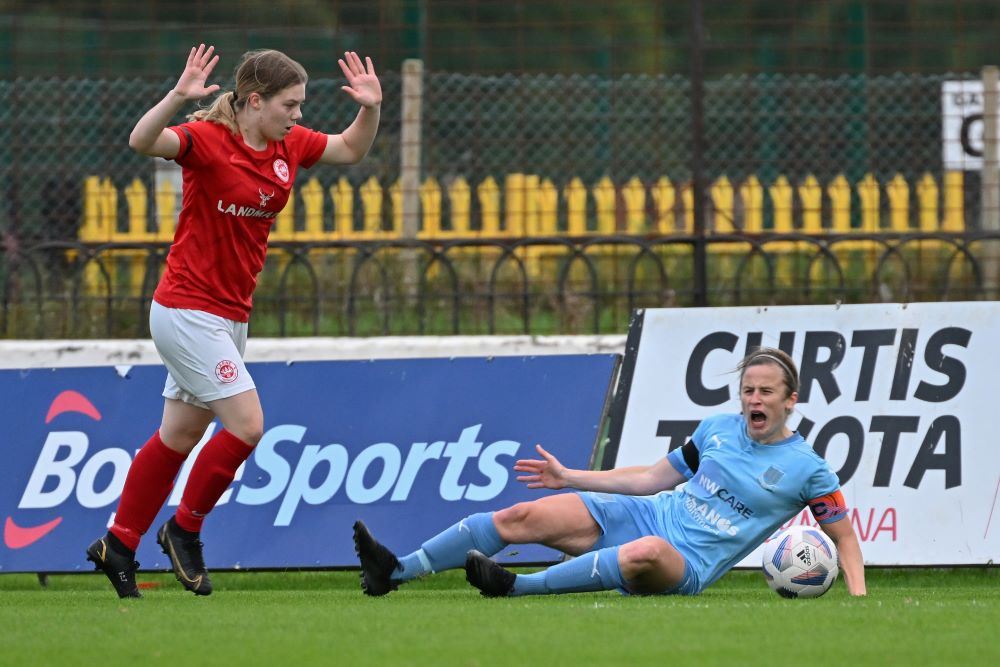 Larne beat Ballymena United in the NIWFA Championship decider